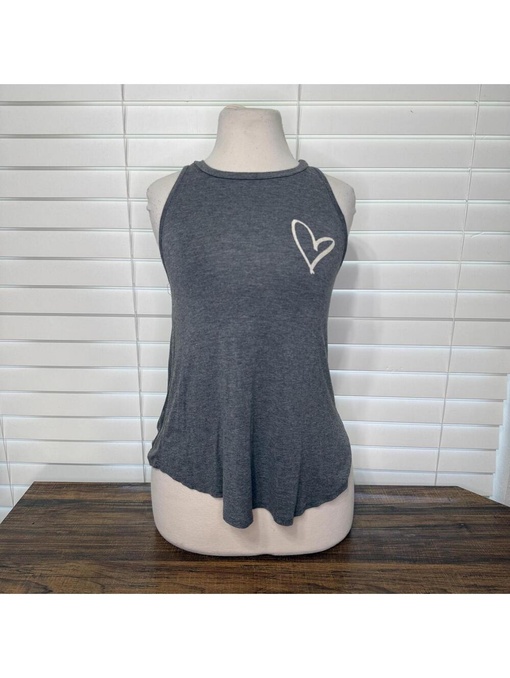 French Pastry Gray Sleeveless Tank Top with Heart Size XS